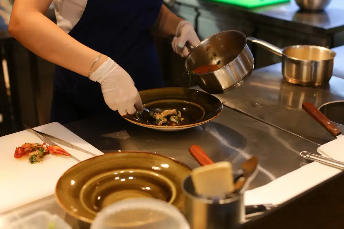 Lyonnaise cooking class and market morning